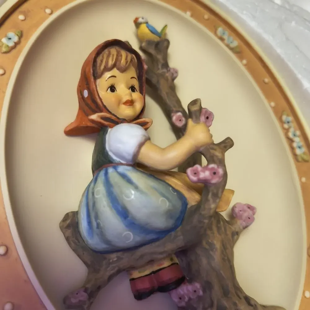 NEW Limited Edition Goebel Hummel 1996 Apple Tree Girl Wall Plate with COA